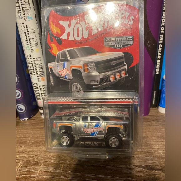 hot wheels Other - Chevy Silverado Off-Road